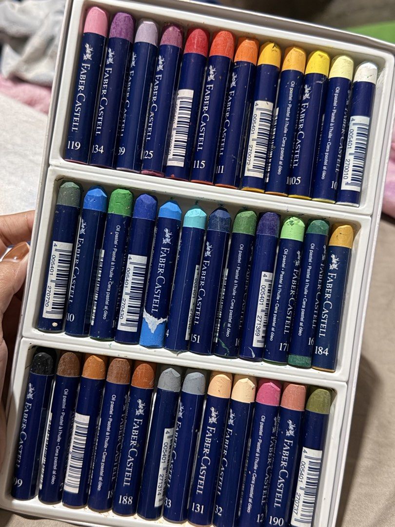 Faber-Castell 36 Oil Pastels Creative Studio (Category: Craft Supplies & Tools) located in Manila. Submitted by kimchimie (Listing ID 1464814560, Image 3). Description: - walang putol - rfs: hindi na nagagamit .