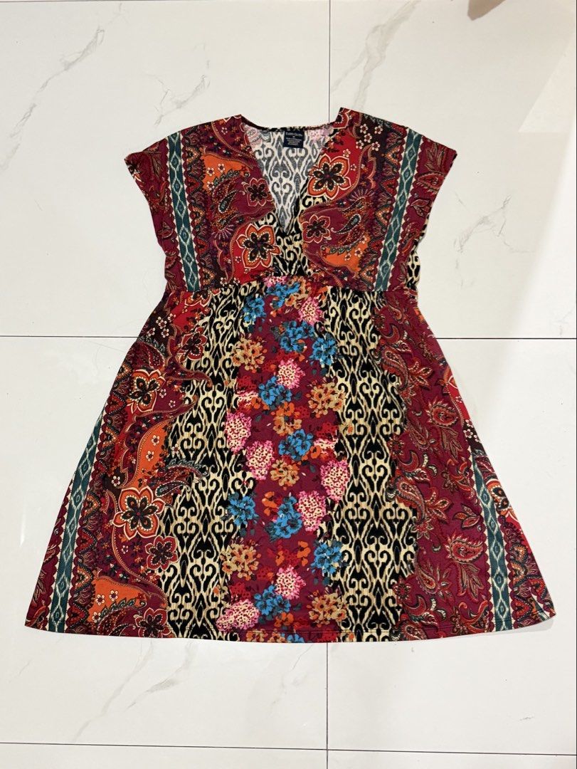 Faded Glory Boho Mixed-Print Midi Dress (Category: Dresses) located in Caloocan City. Submitted by lovedbyzee (Listing ID 1464903668, Image 1). Description: ₊˚⊹♡ ➔ Length: 38” ₊˚⊹♡ ➔ Size: Medium to Large ₊˚⊹♡ ➔ Brand: Faded Glory ₊˚⊹♡ ➔ Material: 68% Polyester, 28% Rayon, 4% Spandex ₊˚⊹♡ ➔ Excellent preloved condition, well-maintained with no flaws. ୨୧ 𝑳𝒐𝒄𝒂𝒕𝒊𝒐𝒏: North Caloocan ୨୧ 𝑫𝒆𝒍𝒊𝒗𝒆𝒓𝒚: J&T / Lalamove ୨୧ 𝑷𝒂𝒚𝒎𝒆𝒏𝒕: Mariba