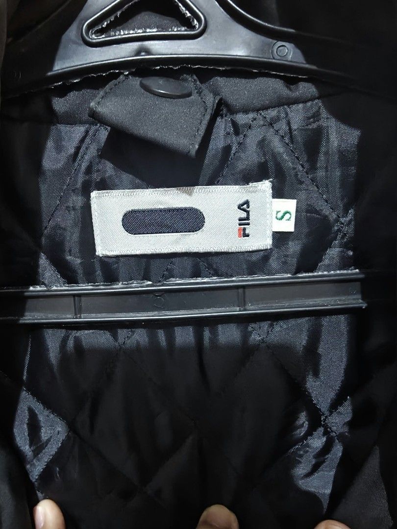 Fila International Black Winter Puffer Jacket Size S (Category: Coats, Jackets and Outerwear) located in San Jose del Monte. Submitted by mrs.ca01 (Listing ID 1464922733, Image 2). Description: ✨ Preloved FILA Padded Winter Jacket ✨ Looking for a heavy-duty, premium jacket? Get this authentic FILA jacket at a steal price! Perfect for cold weather, rainy season commutes, office air-con, or your next travel destination. 💰 Price: ₱500 (Fixed) 📏 Si
