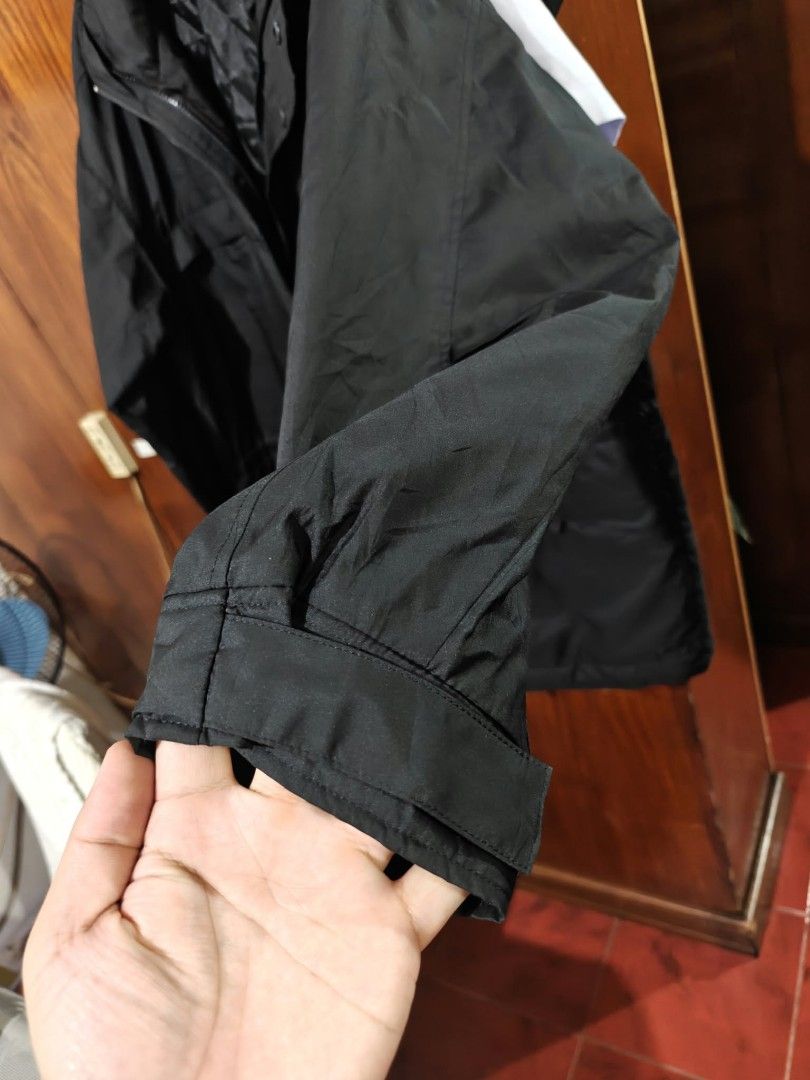 Fila International Black Winter Puffer Jacket Size S (Category: Coats, Jackets and Outerwear) located in San Jose del Monte. Submitted by mrs.ca01 (Listing ID 1464922733, Image 3). Description: ✨ Preloved FILA Padded Winter Jacket ✨ Looking for a heavy-duty, premium jacket? Get this authentic FILA jacket at a steal price! Perfect for cold weather, rainy season commutes, office air-con, or your next travel destination. 💰 Price: ₱500 (Fixed) 📏 Si