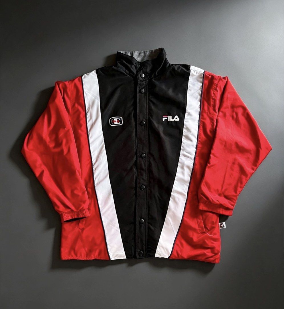 Fila reversable windbreaker (Category: Coats, Jackets and Outerwear) located in Manila. Submitted by lardo.599 (Listing ID 1464930718, Image 1). Description: No issue Excellent condition Color rate 10/10 Dimes 25x30.