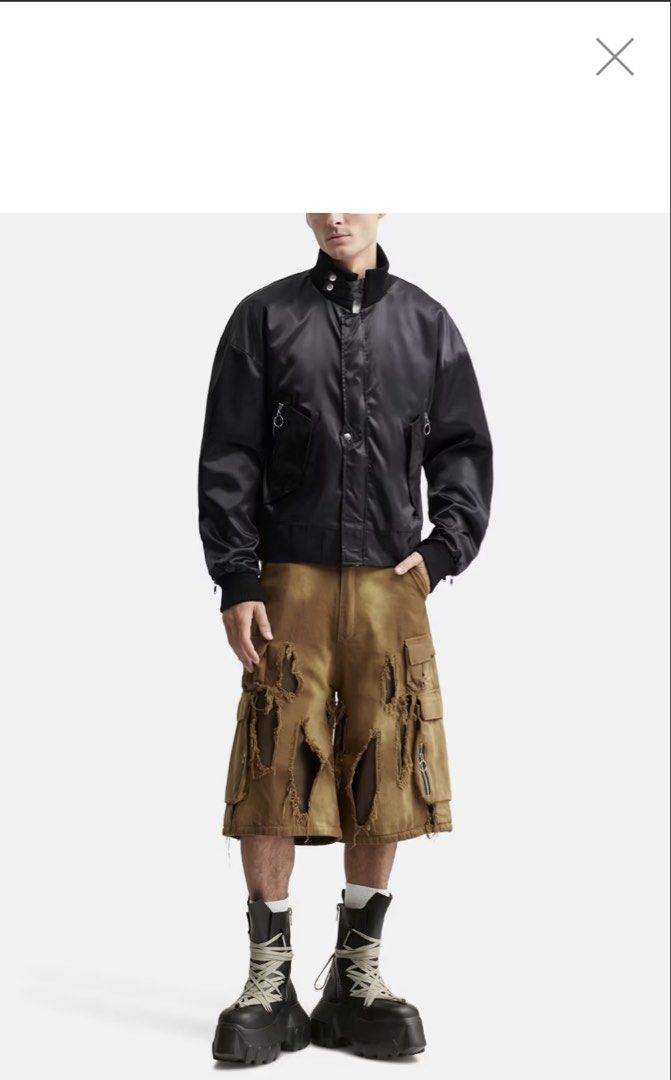 Fine Chaos Dreamers Cargo Short (Category: Shorts) located in Jamindan. Submitted by suecyyythrift (Listing ID 1464902186, Image 3). Description: 34 Waist 27 Length 14 Hem Excellent Condition No Flaws.