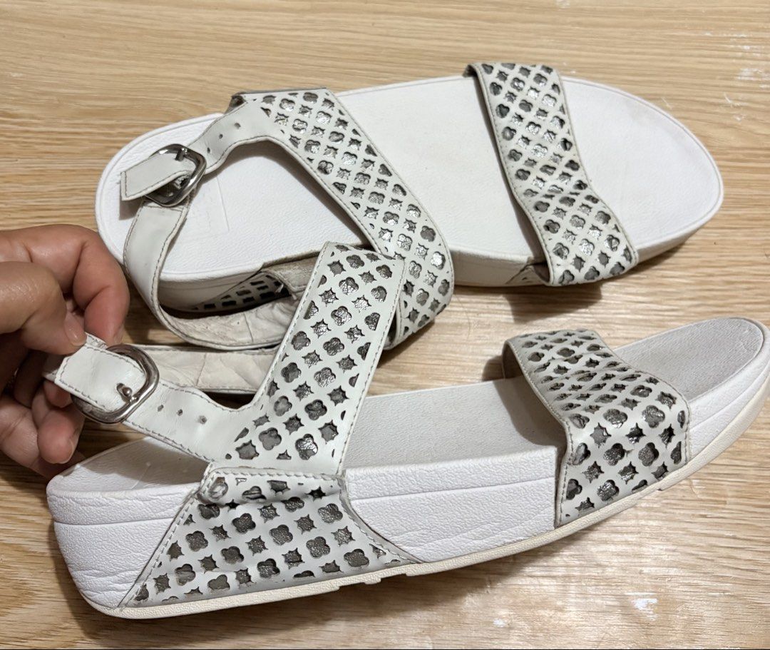 Fitflop us 8 (Category: Sandals) located in Koronadal. Submitted by bulilitfam (Listing ID 1464896968, Image 2). Description: Ukaysource Fitflop Size on tag us 8 eur 39 Insole 25cm .