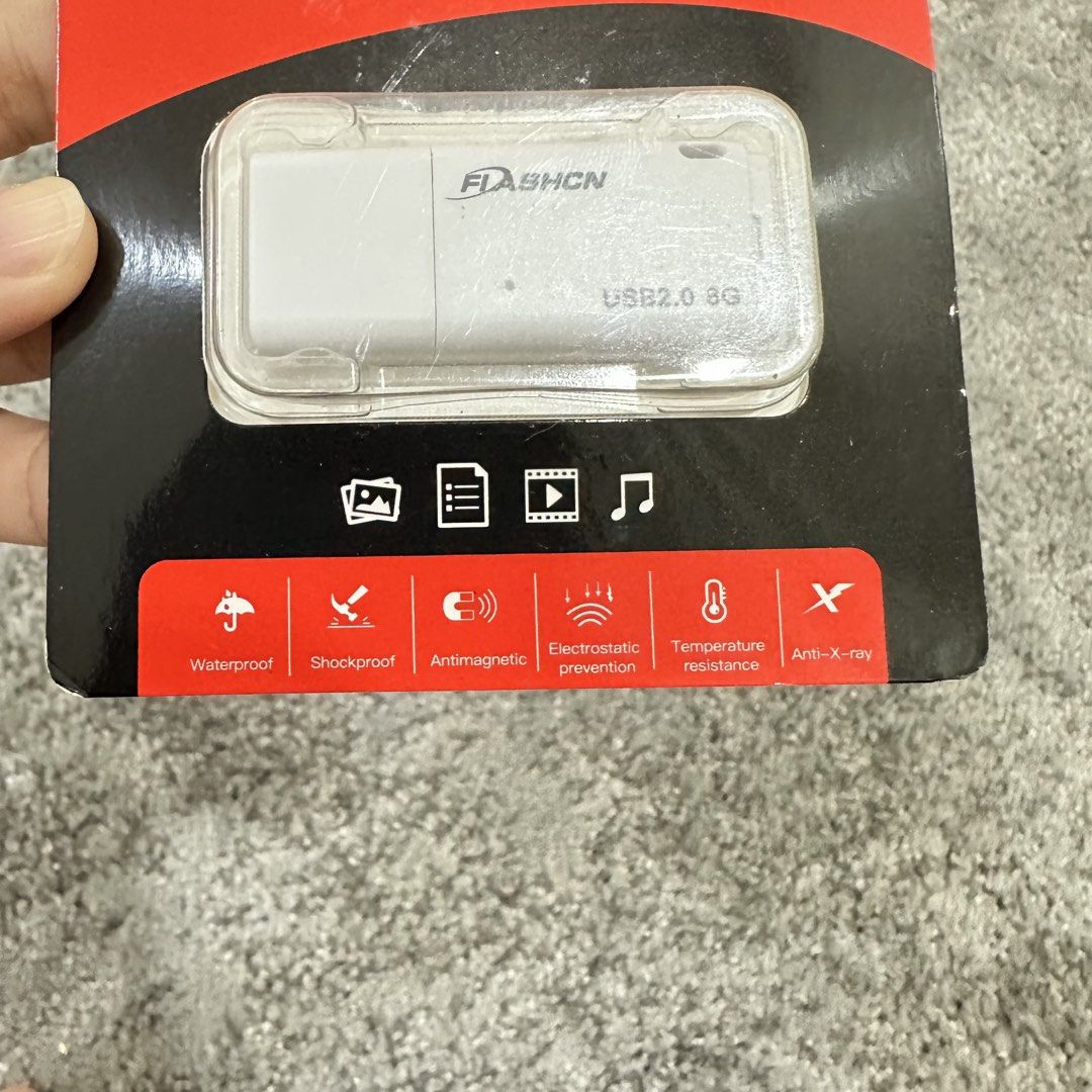 FLASHCN USB 2.0 Flash Disk 8GB White (Category: Hard Disks & Thumbdrives) located in Paranaque City. Submitted by changingclassic (Listing ID 1464802887, Image 3). Description: - Brand: FLASHCN USB 2.0 Flash Drive - Capacity: 8GB portable data storage - Design: Sleek white plastic casing with protective cap - Durability: Water, shock, magnetism, static, and temperature resistant - Compatibility: Works seamlessly with Windows, Mac OS, and Linux - 