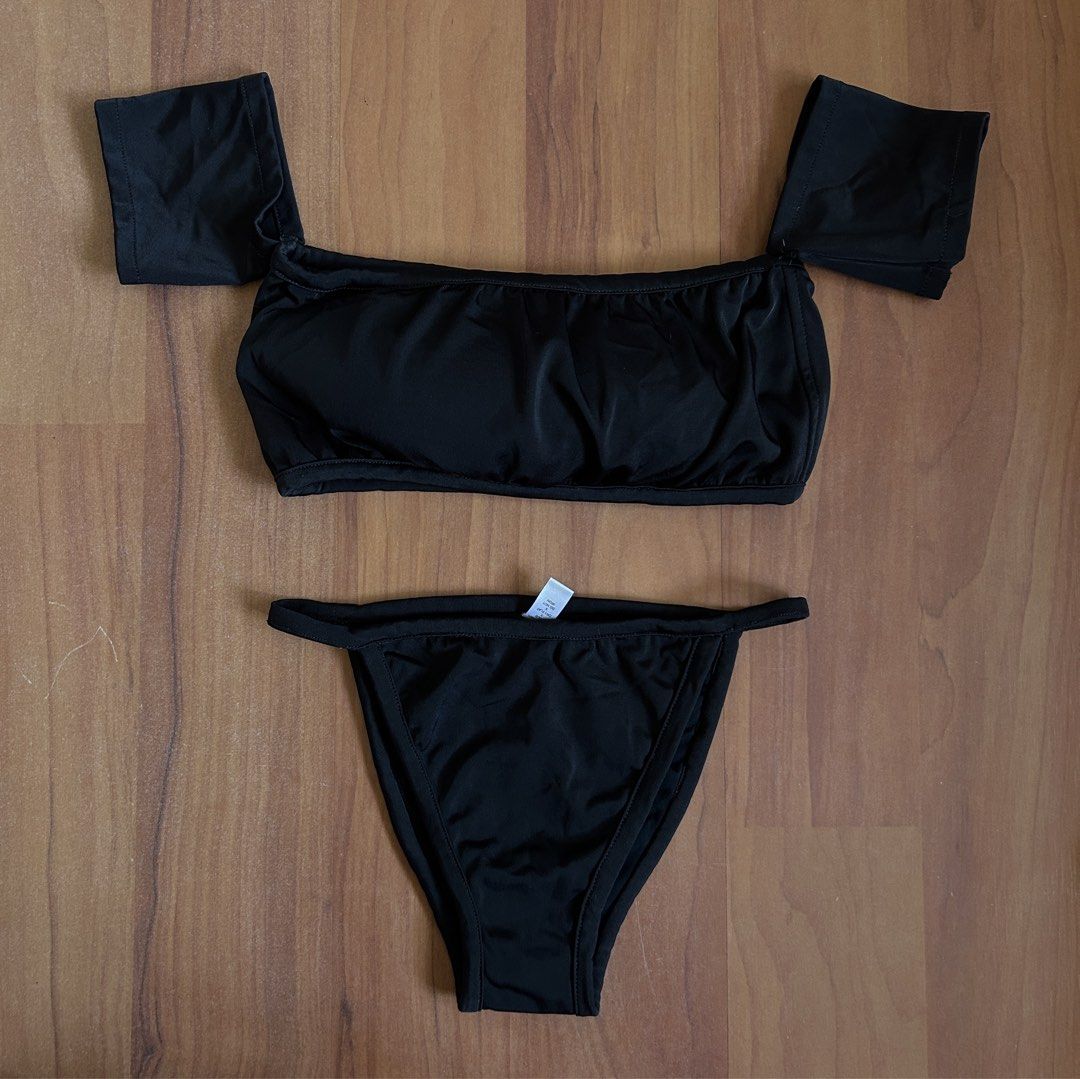 Float bikin swimsuit swimwear (Category: Bikinis & Swimsuits) located in Las Pinas. Submitted by pl4y_it_4g4in (Listing ID 1464814359, Image 1). Description: Used Good condition Size S .