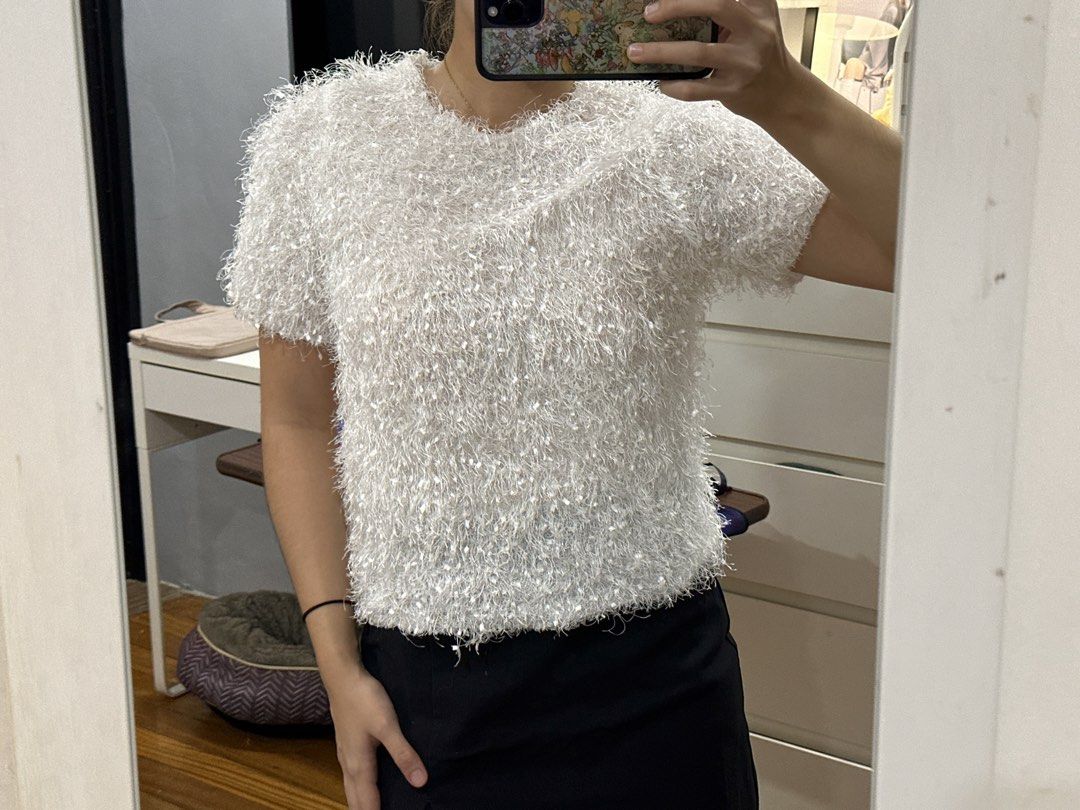 Fluffy knit top (Category: Shirts) located in Paranaque City. Submitted by celinegab (Listing ID 1464891079, Image 1). Description: .