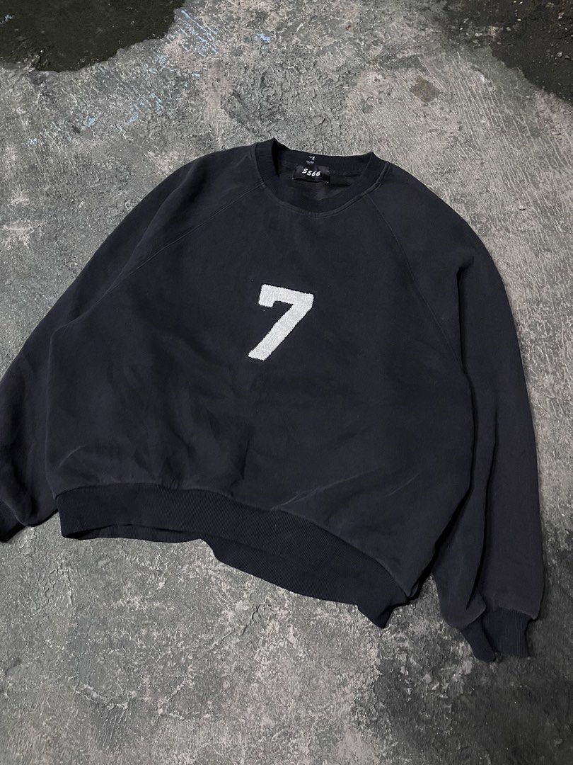 fog insp boxy fit sweater (Category: Coats, Jackets and Outerwear) located in Pasay City. Submitted by metro_thrift (Listing ID 1464883765, Image 1). Description: no issue 9.8 color rate 25x27.
