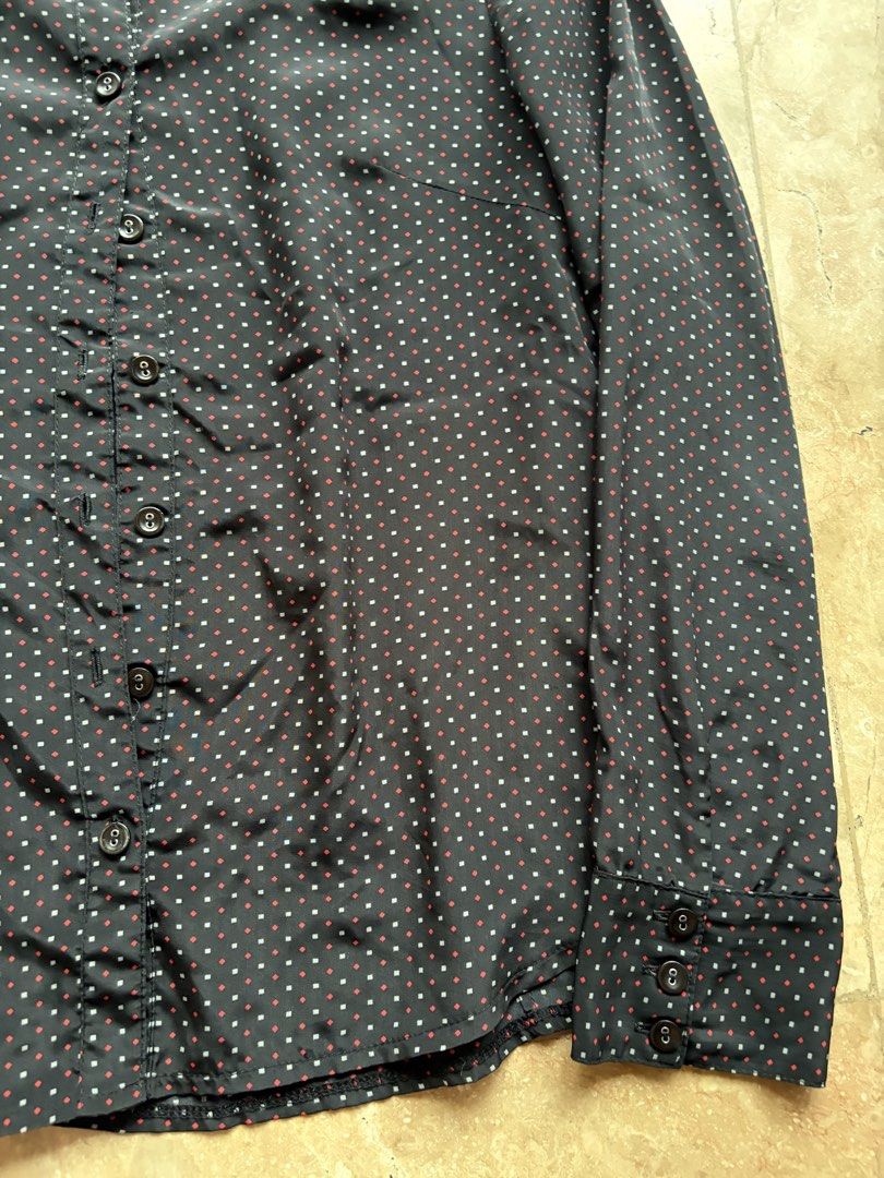 Folio Black Polkadot Longsleeve Blouse (Category: Longsleeves) located in Quezon City. Submitted by tidyup.lara (Listing ID 1464863686, Image 2). Description: Size XL Shoulder 15” Bust 37” Waist 36” Length 26” Condition 8/10: used but in good condition .