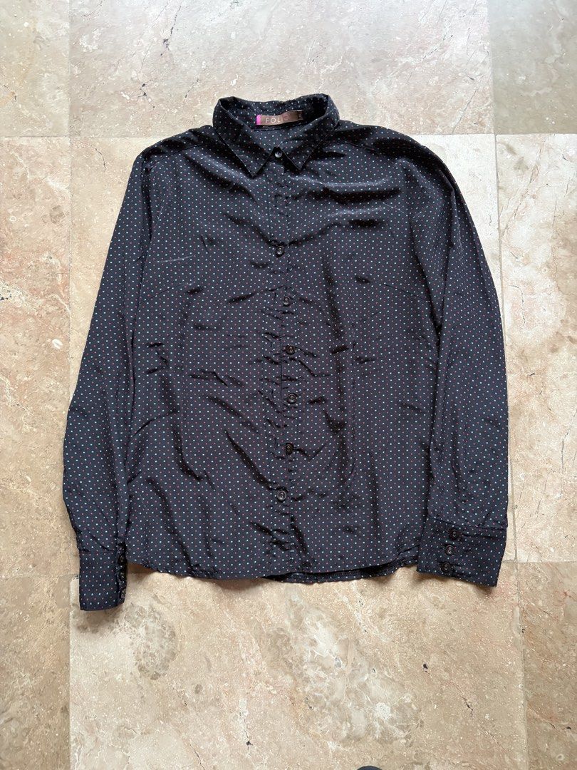 Folio Black Polkadot Longsleeve Blouse (Category: Longsleeves) located in Quezon City. Submitted by tidyup.lara (Listing ID 1464863686, Image 1). Description: Size XL Shoulder 15” Bust 37” Waist 36” Length 26” Condition 8/10: used but in good condition .