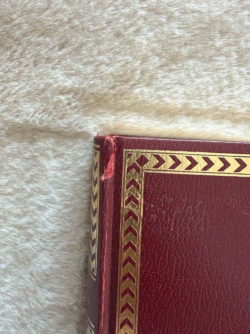 For Kicks - Dick Francis (Category: Storybooks) located in Santiago. Submitted by bookworm_club (Listing ID 1464833154, Image 2). Description: 📚no cancellation, return or exchange. 📚secondhand books. some books are in good condition while some has minimal flaws (foxing, creases, dog-eared pages, etc.) 📚reasonable haggling is allowed. 💰MOP: For same day pickup - CASH & BANK TRANSFER For shipping or scheduled pickup - BANK TRANSFER 🚚MOD: •Stor