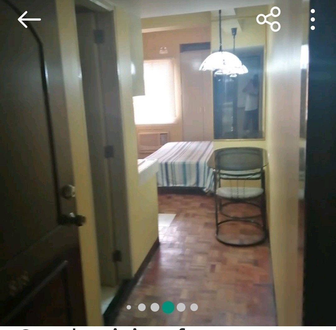 For rent studio type condo unit (Category: Apartments & Condos) located in Pasig City. Submitted by olxph_923092829 (Listing ID 1464845534, Image 2). Description: fully furnish studio condo unit along Pioneer st. Mandaluyong city with Aircon,bed,ref,glass table for two,medicine cabinet etc with gym and swimming pool amenities.free association due worth 1,800.near mc Do.