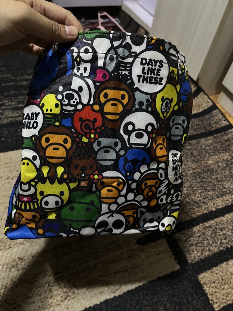 FOR SALE (Category: Tote Bags) located in Bulacan. Submitted by sef19 (Listing ID 1464910142, Image 3). Description: BAPE BABY MILO - size : med to large totebag condition : excellent price : ₱1,380 - mop : gcash / jnt pm 📩📩📩 📍BULACAN.