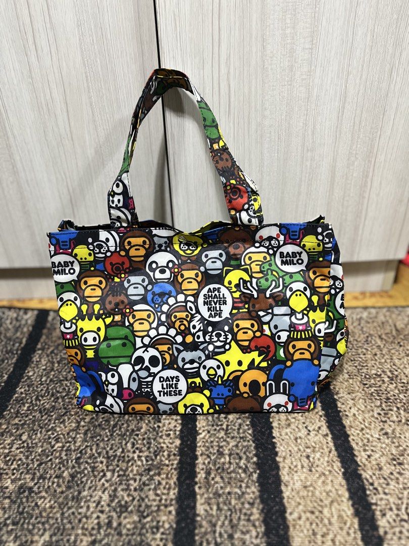 FOR SALE (Category: Tote Bags) located in Bulacan. Submitted by sef19 (Listing ID 1464910142, Image 2). Description: BAPE BABY MILO - size : med to large totebag condition : excellent price : ₱1,380 - mop : gcash / jnt pm 📩📩📩 📍BULACAN.