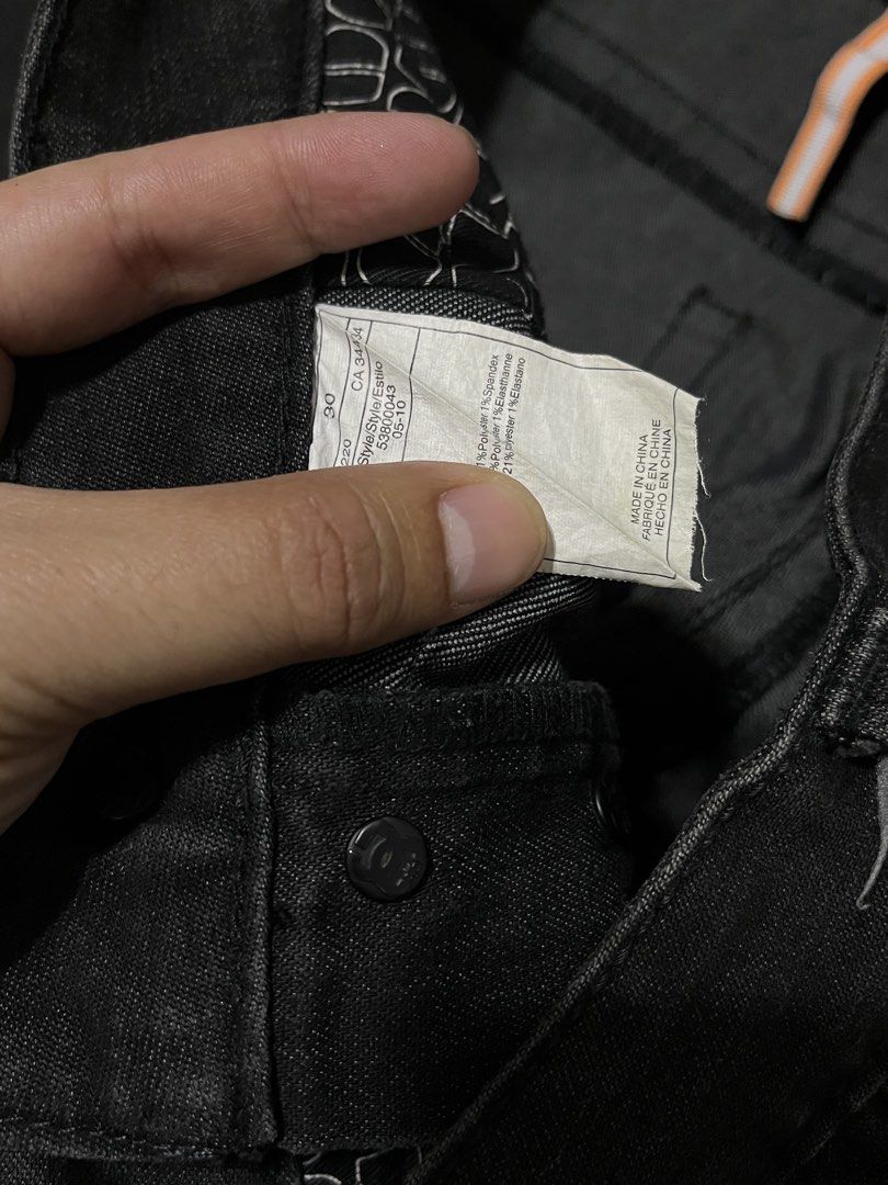 FOR SALE (Category: Jeans) located in Bulacan. Submitted by sef19 (Listing ID 1464910485, Image 3). Description: DC - size : 30w straight fit condition : excellent price : ₱1,580 - mop : gcash / jnt pm 📩📩📩 📍BULACAN.