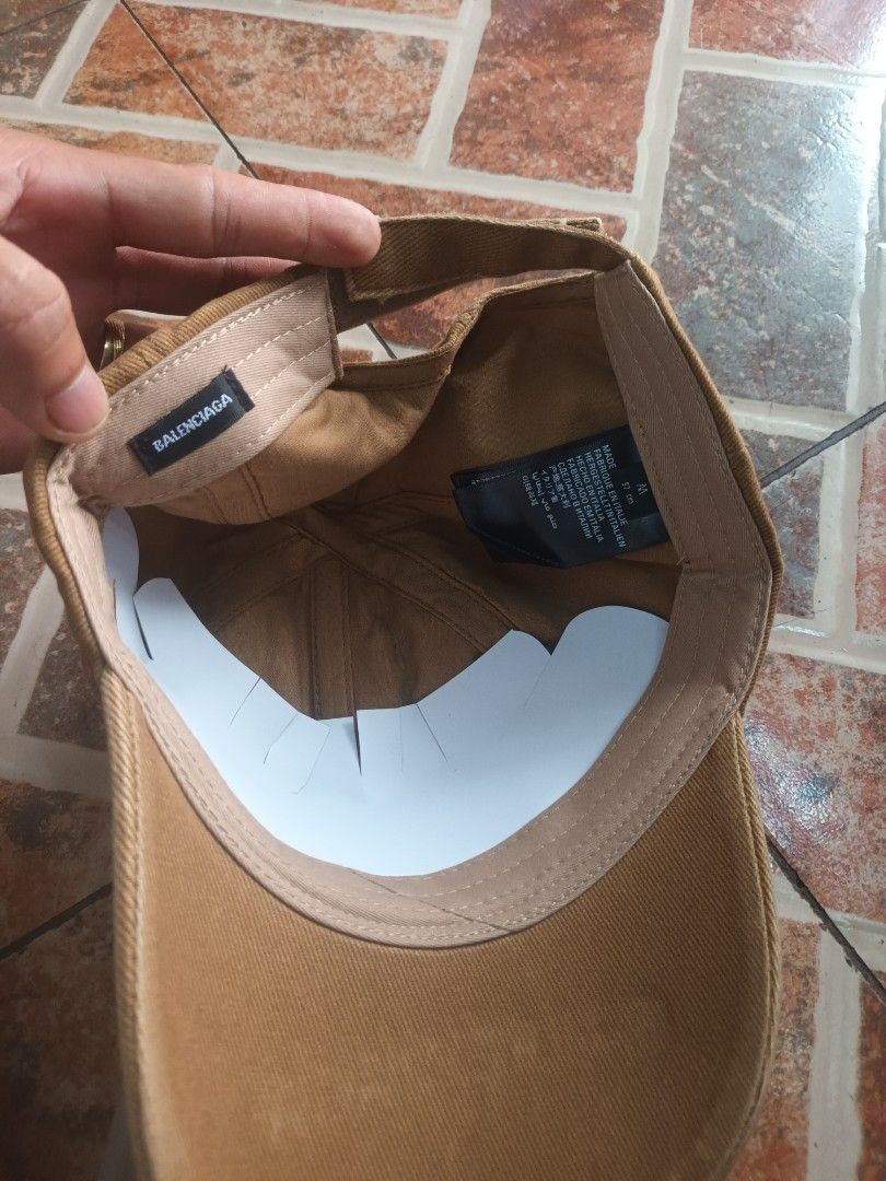 FOR SALE BALENCIAGA DADHATS (Category: Caps & Hats) located in Manila. Submitted by ashlhen23 (Listing ID 1464797864, Image 2). Description: FOR SALE BALENCIAGA DADCAPS BRND NEW COMPLETE TAGS PRICE 850 + SHIP PAYMENT FIRST MOP G CASH SHIPPING VIA LBC PICKUP BRANCH LALAMOVE LOC MANILA PM ME FOR MORE DETAILS SURE BUYERS ONLY !.
