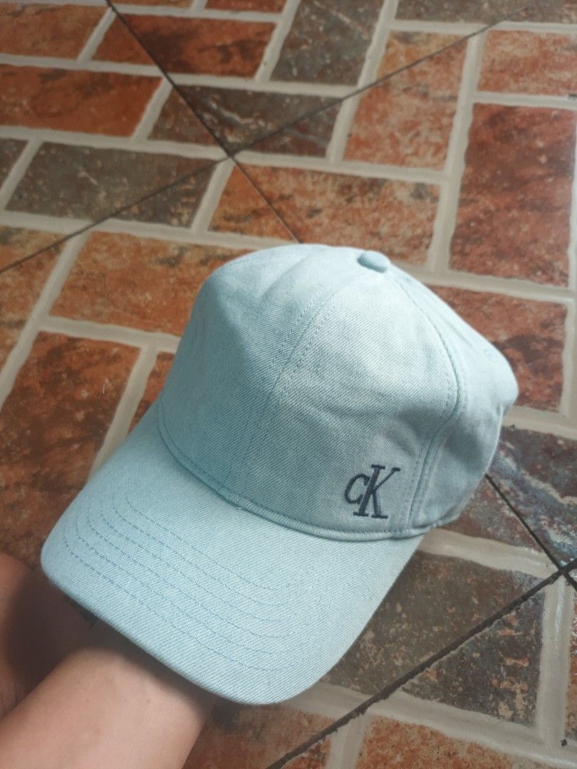 FOR SALE CALVIN KLEIN DADHATS (Category: Caps & Hats) located in Manila. Submitted by ashlhen23 (Listing ID 1464800658, Image 1). Description: FOR SALE CALVIN KLEIN DADCAPS BRND NEW COMPLETE TAGS PRICE 750 + SHIP PAYMENT FIRST MOP G CASH SHIPPING VIA LBC PICKUP BRANCH LALAMOVE LOC MANILA PM ME FOR MORE DETAILS SURE BUYERS ONLY !.