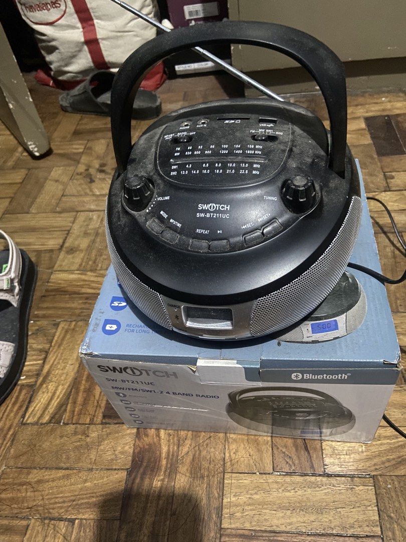 For sale Switch Fm radio (Category: Other Audio Equipment) located in Quezon City. Submitted by bentagurl30 (Listing ID 1464931948, Image 1). Description: For sale switch fm radio it has a plug and antennae, hindi masyado nagamit kaya medyo maalikabok sia need punasan pero ok naman sia sa fm, for pick up dito sa house project 8 qc loc ko pwede ipapick up sa lalamove or grab.