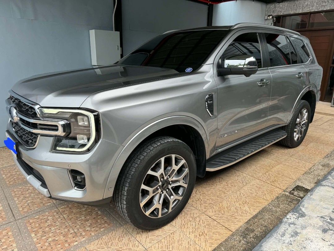 Ford Everest (Category: Used Cars) located in San Jose del Monte. Submitted by kathy082 (Listing ID 1464820672, Image 3). Description: 🚙 FOR SALE: 2024 Ford Everest Titanium 4x4 Vehicle Specifications: • Model: 2024 Ford Everest Titanium 4x4, Transmission: 10-Speed Automatic, Drivetrain: 4x4 (4WD), Engine: 2.0L Bi-Turbo Diesel, Seating Capacity: 7 Passengers, Silver gray, 8,272km, Registration: Updated, Leather Seats, 12-inch Touchscreen with Ap