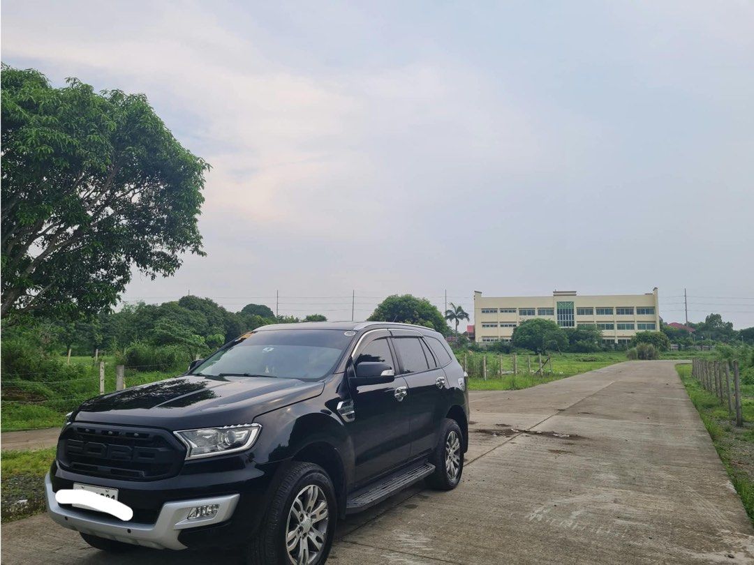 Ford Everest (Category: Used Cars) located in Manila. Submitted by elcranti (Listing ID 1464837001, Image 3). Description: Everest trend,2018 model A/T,2.2 diesil engine,58k adometer.. Never been flood.. direct message for more info po...
