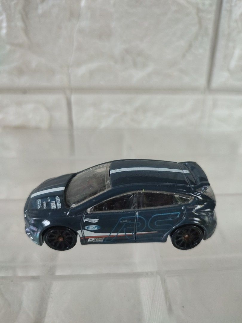 Ford Focus RS loose hotwheels (Category: Vehicle & Diecast Models) located in Narvacan. Submitted by jigger85 (Listing ID 1464776489, Image 1). Description: nearly mint paint chips loc. ilocos sur ship thru JNT and LBC.