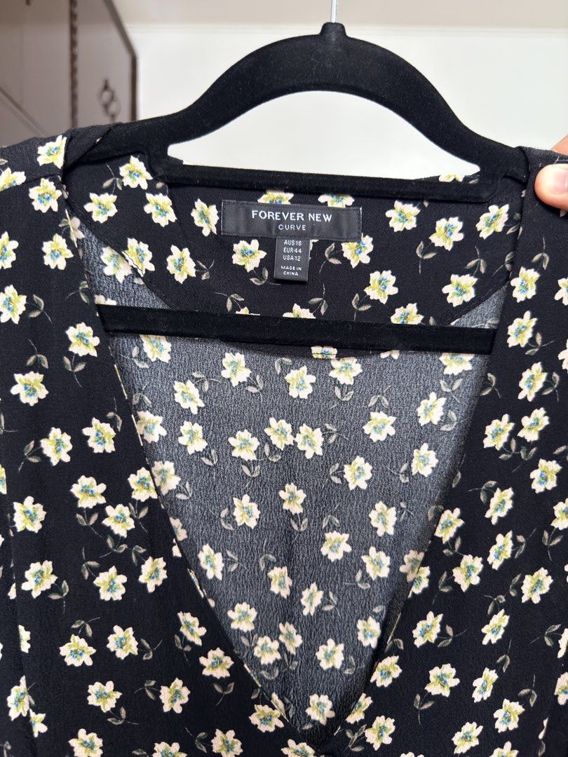 Forever New Dress (Category: Dresses) located in Las Pinas. Submitted by monicaspreloved (Listing ID 1464850616, Image 3). Description: Fits xl-semi xxl No flaws MOP: Bank transfer only Shipping: Grab/Lalamove/J&T.