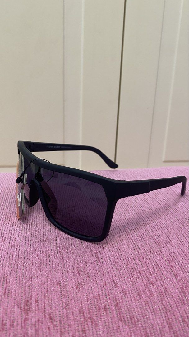 Foster Grant sunglasses (Category: Sunglasses & Eyewear) located in General Tinio. Submitted by ubuyshoppers (Listing ID 1464922312, Image 2). Description: 💯% Original items from U.S.A On hand ph ready to ship nationwide Location : Nueva Ecija Courier : J&T ⛔️Disclaimer : We are not affiliated or associated with any of the brands featured in our post/live. All copyright and trademarks reserved to the original brand owner..