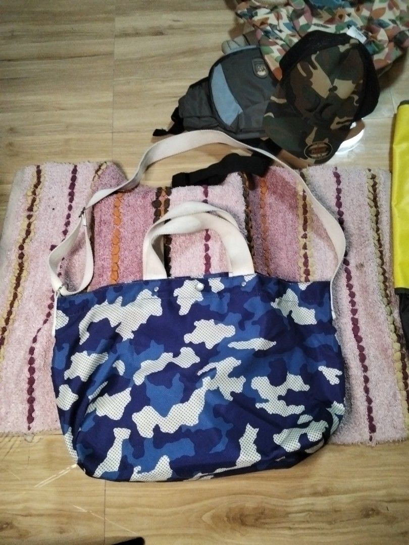 Franc franc two way tote bag (Category: Tote Bags) located in Calasiao. Submitted by alluringvenus.thriftshop (Listing ID 1464878319, Image 2). Description: very good condition from USA balik bayan box.