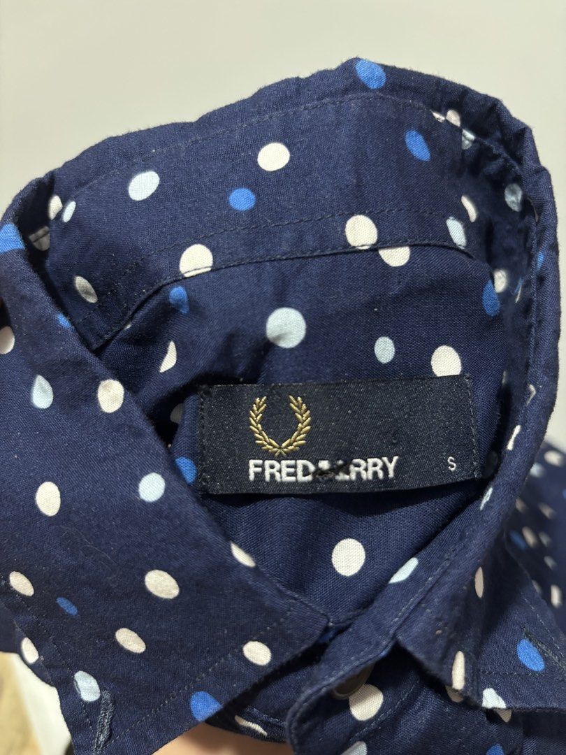 Fred Perry polca-dots Polo (Category: Tshirts & Polo Shirts ) located in Tacloban City. Submitted by katimmyroy (Listing ID 1464915003, Image 3). Description: Dimensions: 19x28 Size Small on tag Good Condition Cut Washtag.