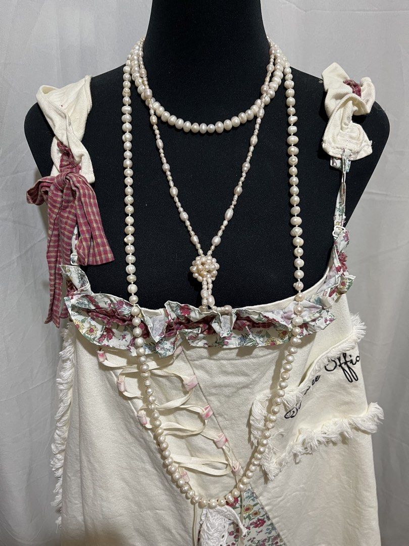 Fresh water pearls bundles (Category: Necklaces) located in Bulacan. Submitted by luxesell_00 (Listing ID 1464793563, Image 1). Description: Takeall.