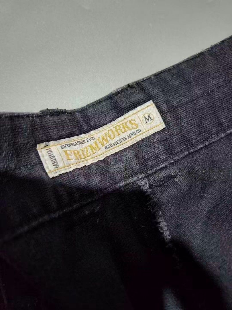 FRIZM WORKS carpenter (Category: Activewear) located in General Santos City (Dadiangas). Submitted by alzacksimo35414 (Listing ID 1464858859, Image 3). Description: 750 +sf PHOTO MAY VARY DUE TO LIGHTING 🥰 Brand: FRIZMWORKS double knee ✅️actual dimention 32-34 × 40 ✅️leg opening 13 / hem 9 ✅️verygood - exc. condition ✅️9.5 colorate ✅no issue DISCLAIMER: Please note that I ZACK SIMON is not affiliated with or endorsed by any brand. Any brand name