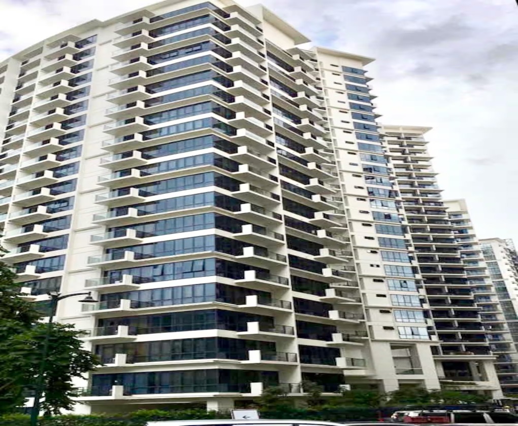 (Category: ) located in . Submitted by toprealty_dreal (Listing ID 1464784874, Image 1). Description: .