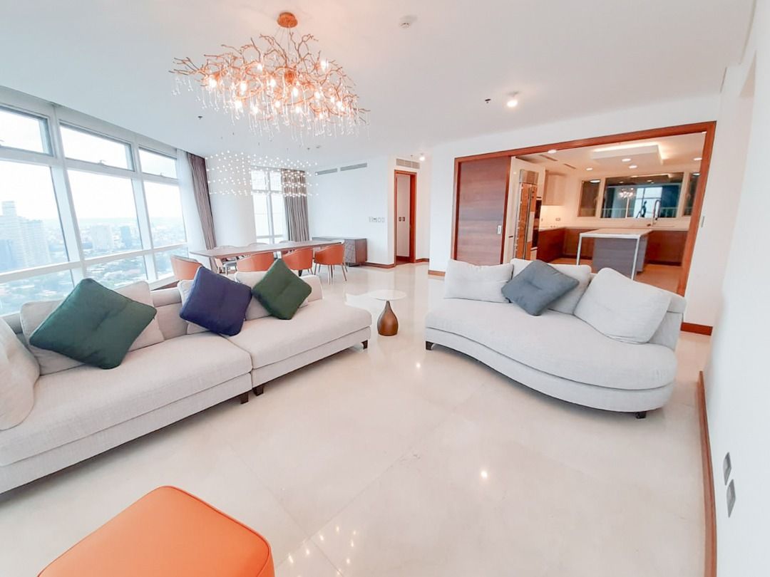 Fully Furnished Three Bedroom | Two Roxas Triangle (Category: Apartments & Condos) located in Makati City. Submitted by demi_09171702560 (Listing ID 1464808133, Image 1). Description: ERE Code: 2795 Two Roxas Triangle No. of BR: 3BR, 3TB Floor Area: 310.00 sqm Parking: 3 Inclusions: Fully Furnished Rent Price: ₱350,000/month Property Features: ULTIMATE 3 bedroom with den , dirty kitchen, With maids room w/ T&B With private elevator/ brand new gym