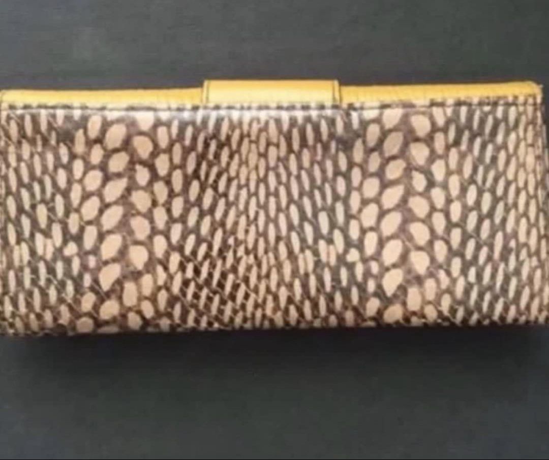 Furla long wallet (Category: Purses & Pouches) located in Manila. Submitted by bwshoppe (Listing ID 1464898628, Image 2). Description: Authentic Furla long leather wallet .