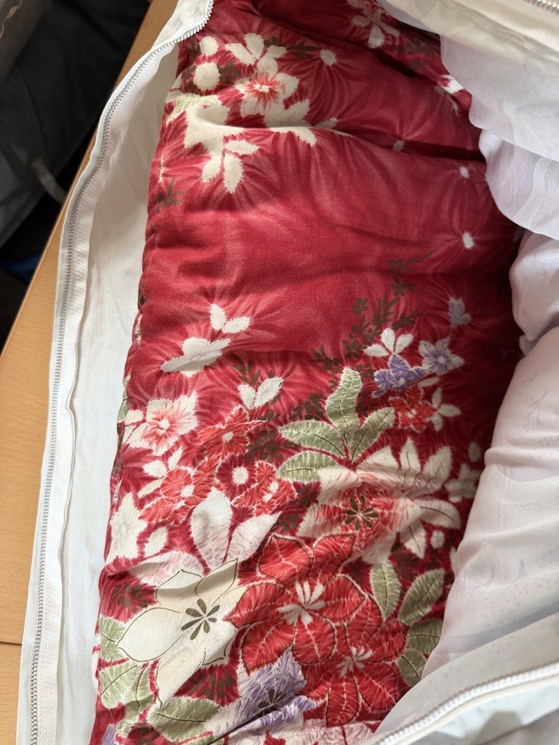 FUTON (Category: Bedding & Towels) located in Sablan. Submitted by gongonshelley12 (Listing ID 1464841833, Image 3). Description: 900 only!! FUTON 190cm X 100cm MALAMBOT AT COMFY SUPER EXCELLENT ALMOST 2 INCHES ANG KAPAL REMOVABLE AT PWEDE LABHAN ANG COVER.