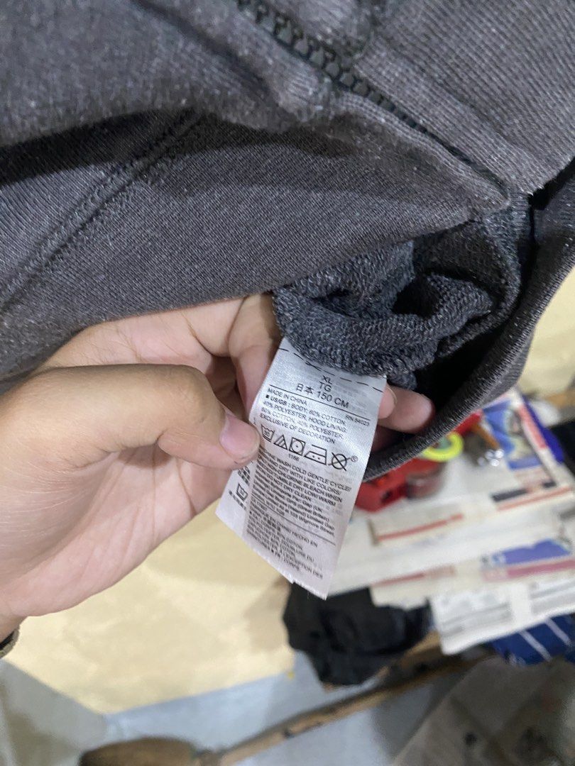 Gap zip up (Category: Coats, Jackets and Outerwear) located in Calapan. Submitted by mnlhabithrift23 (Listing ID 1464909529, Image 3). Description: Width : 19 Length : 26 Color rate : 8.5/10.
