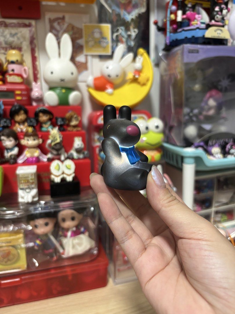 Gaspard Light Figure (Category: Other Merchandise) located in Caloocan City. Submitted by meowietrinkets (Listing ID 1464941567, Image 2). Description: working lights.