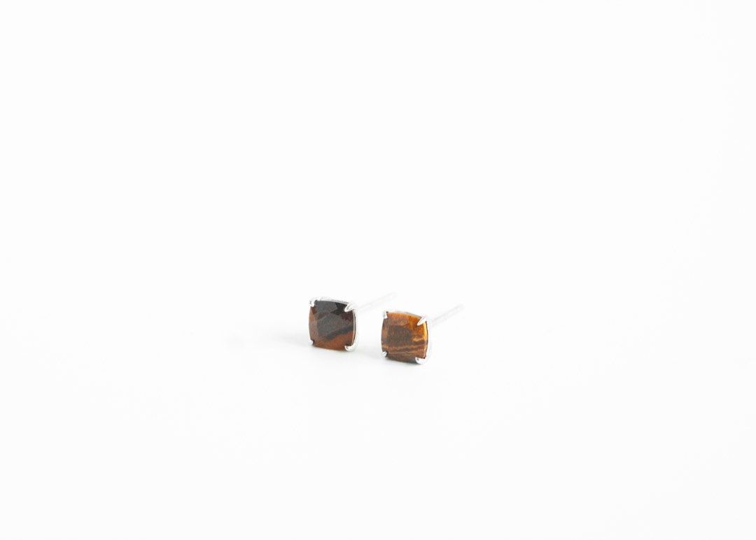 Gemstone Stud Earrings, Necklace, Bracelet (Category: Earrings) located in Paranaque City. Submitted by elenyuloque (Listing ID 1464816384, Image 2). Description: Gemstone Jewlries in S925.
