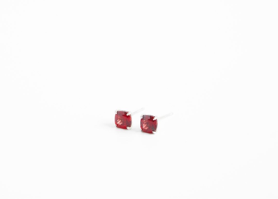 Gemstone Stud Earrings, Necklace, Bracelet (Category: Earrings) located in Paranaque City. Submitted by elenyuloque (Listing ID 1464816384, Image 1). Description: Gemstone Jewlries in S925.