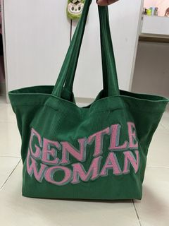 (Category: ) located in . Submitted by wardrobe2 (Listing ID 1464931707, Image 1). Description: .