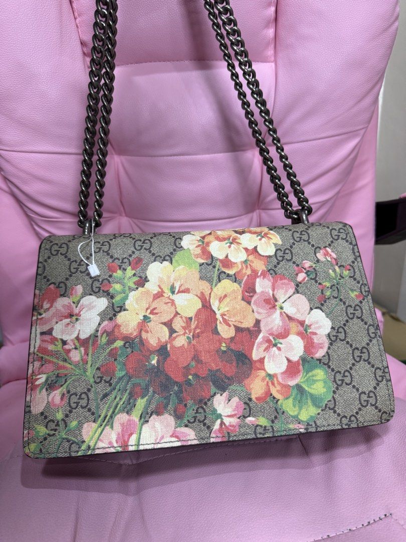 GG blossom (Category: Announcements) located in Surigao. Submitted by ziensap1008873 (Listing ID 1464869841, Image 2). Description: Preloved Not guaranteed Self-authentication .