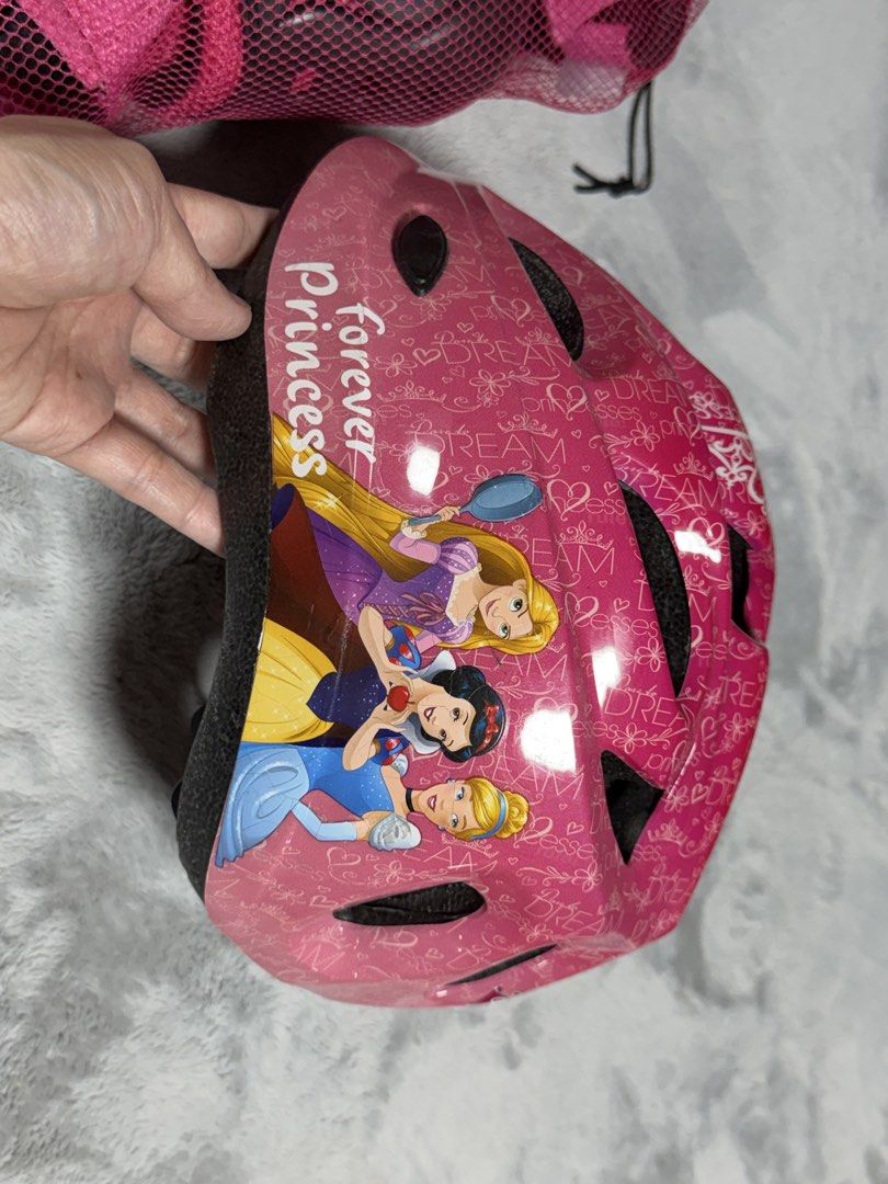 GIRLS HELMET (Category: Helmets and other Riding Gears) located in Sablan. Submitted by gongonshelley12 (Listing ID 1464864717, Image 3). Description: 180 only GIRLS HELMET 8-15yrs old SUPER EXCELLENT WE DO SHIPPING.