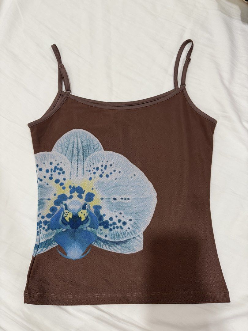 Glassons brown flower top S (Category: Others Tops) located in Makati City. Submitted by bargainwaves (Listing ID 1464935656, Image 3). Description: .