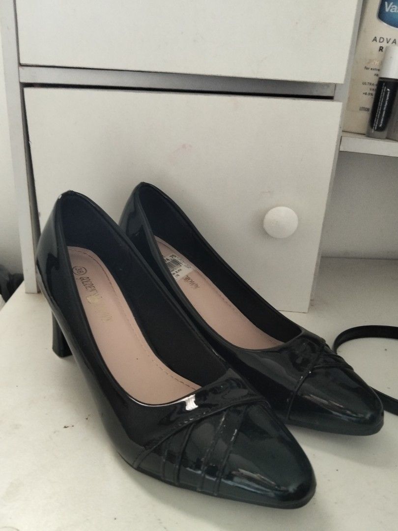 Black Heels (Category: Heels) located in Caloocan City. Submitted by fiercerabbit.21a8cc (Listing ID 1464784580, Image 1). Description: - Size 36 - Style: Black patent heels with pointed toe and chunky heel - Detail: Front pleated overlay - Condition: Clean, brand new with original price tag still attached - This is used once only during my graduation. -Bought this from Bok Shoes in Dagupan City. - Orig price P474. My selling price 380. I can do 