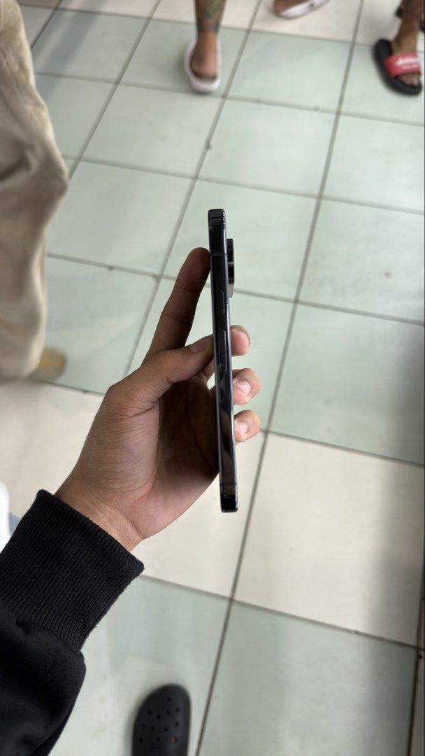 Google Pixel 10 Pro 256gb Factory Unlocked US Variant (Category: Other Gadgets) located in Manila. Submitted by carimgadgets (Listing ID 1464946342, Image 2). Description: .