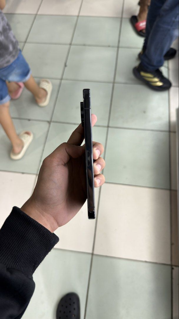 Google Pixel 10 Pro 256gb Factory Unlocked US Variant (Category: Other Gadgets) located in Manila. Submitted by carimgadgets (Listing ID 1464946342, Image 3). Description: .