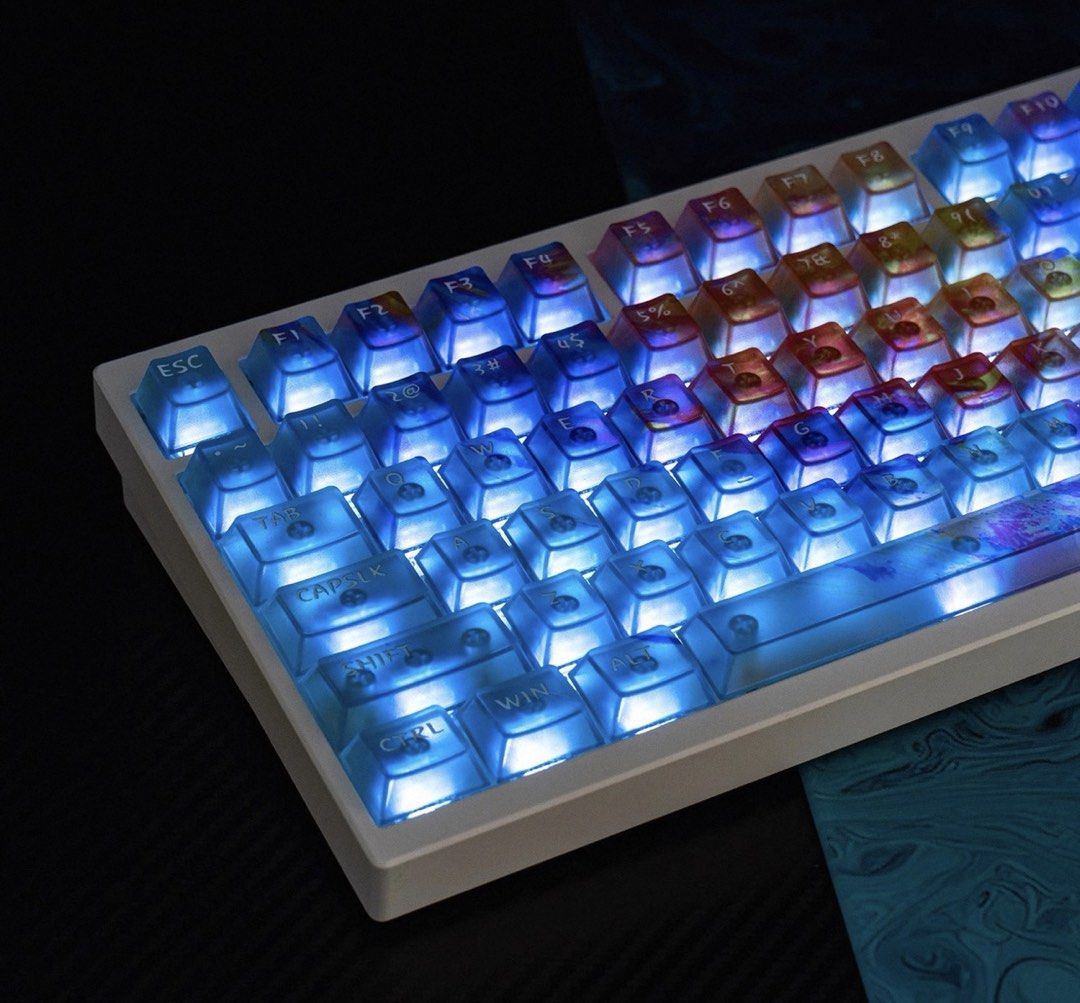 Gradient Nebula Translucent Keycap (Category: Computer Keyboard) located in Kuala Lumpur. Submitted by maisy0315 (Listing ID 1464865603, Image 3). Description: Cherry Profile 122pcs Courier arrangement - Rm7 for Peninsular Malaysia / Rm17 for East Malaysia.