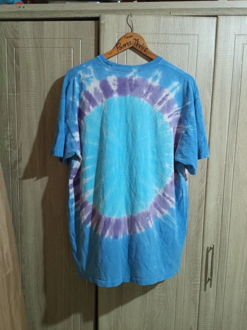 Grateful Dead Fall Tour 89 Tie Dye T-shirt (Category: Tshirts & Polo Shirts ) located in Manila. Submitted by genitereym17524 (Listing ID 1464852479, Image 2). Description: -Dimes W-24 L28 Authentic Grateful Dead Fall Tour 89 design with classic skull, roses, and moon graphics - Eye-catching all-over blue and purple tie-dye pattern - Comfortable short sleeves and classic crew neck - Trendy, laid-back vintage rock aesthetic - Relaxed, oversized fi