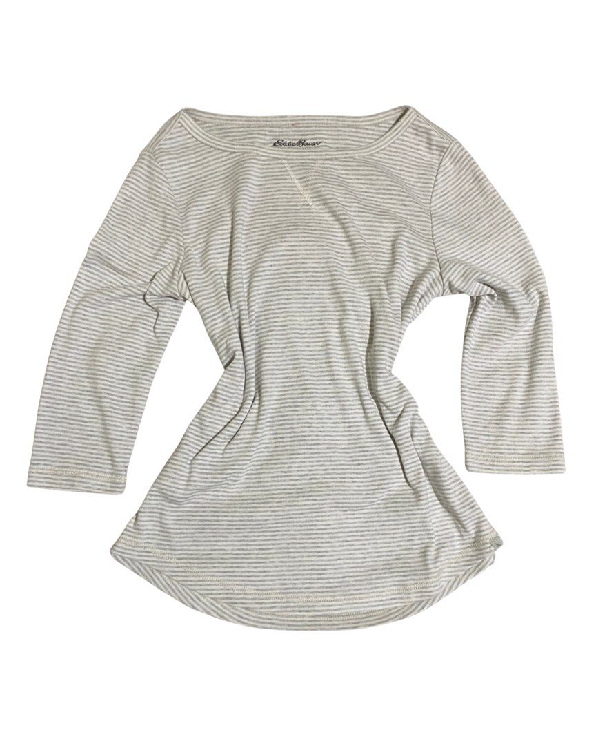 grey and white stripe long sleeve (Category: Longsleeves) located in Manila. Submitted by rainy.finds (Listing ID 1464807246, Image 1). Description: can fit m-l flaws: none w20.5 l26.