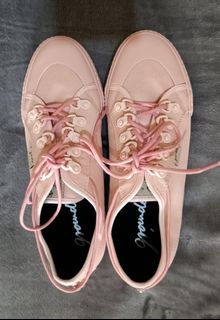 (Category: ) located in . Submitted by raid.my.closet. (Listing ID 1464819808, Image 1). Description: .