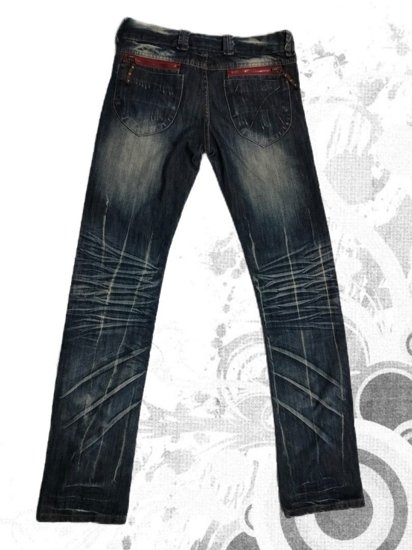 Grunge Jeans (Category: Jeans) located in Baguio. Submitted by nnthnnth (Listing ID 1464903335, Image 3). Description: Issue: Replaced Button.